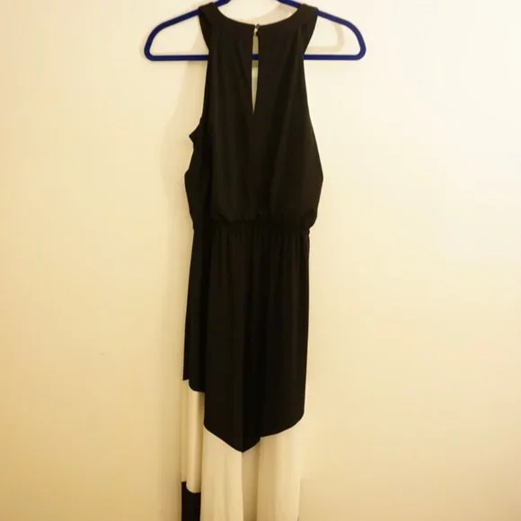 Vince Camuto Geometric Black and White Maxi - Picture 4 of 4